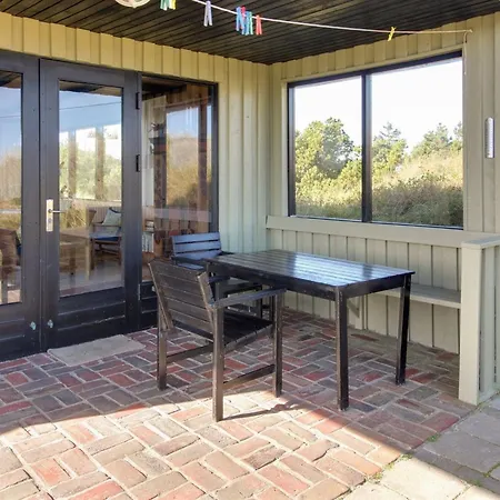 Lykke - 800m From The Sea By Interhome