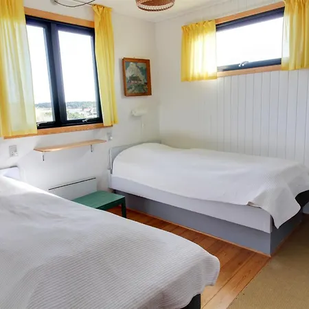 Lykke - 800m From The Sea By Interhome *